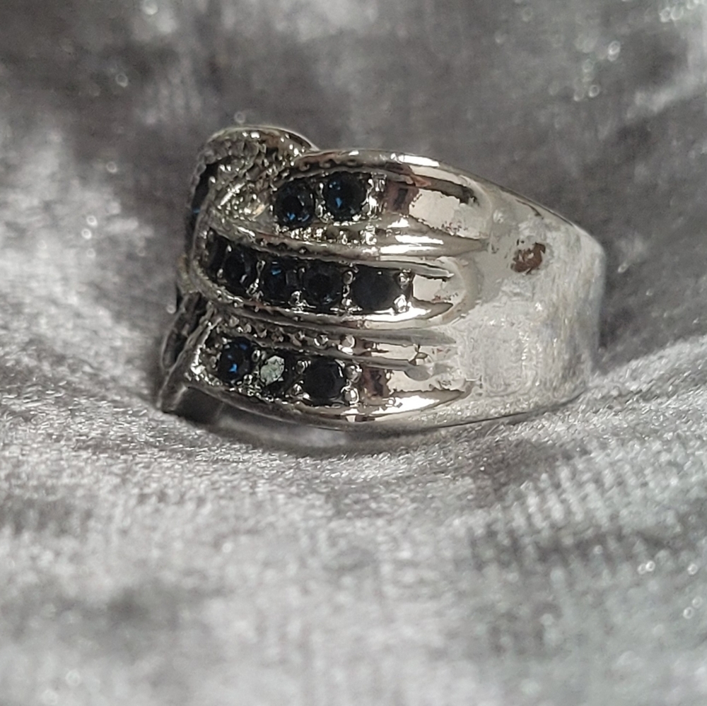Luxury Dark Blue Statement Ring - Picture 5 of 9